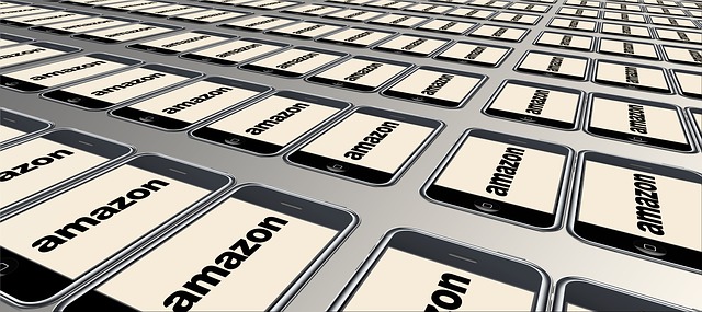 Online shopping with virtual mirrors